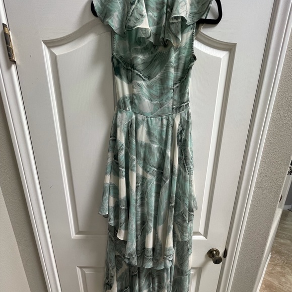 Only worn once. In great condition. - Picture 4 of 7